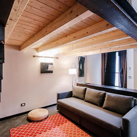 Palazzo Del Pero - The House Of Travelers Apartment Como Exterior photo