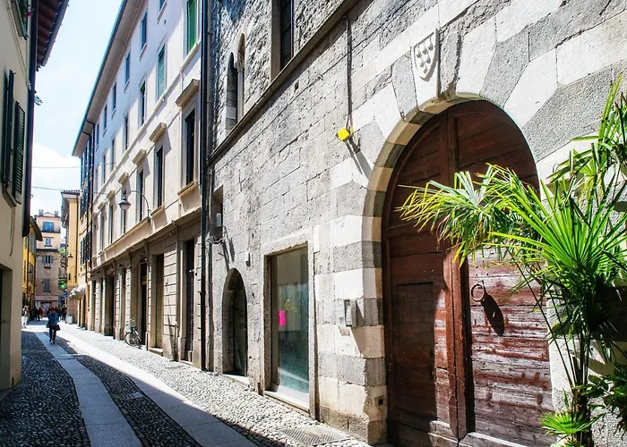 Palazzo Del Pero - The House Of Travelers