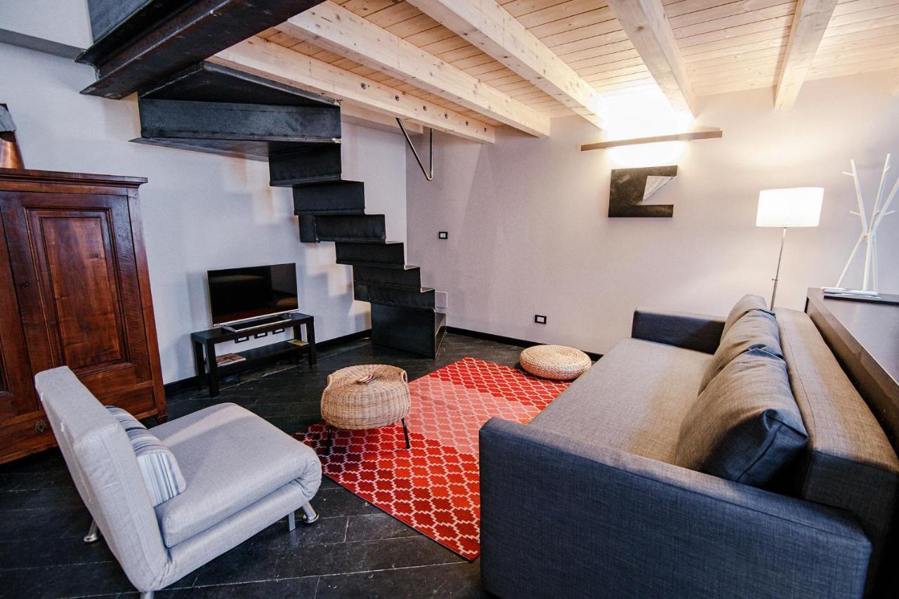 Palazzo Del Pero - The House Of Travelers Apartment *