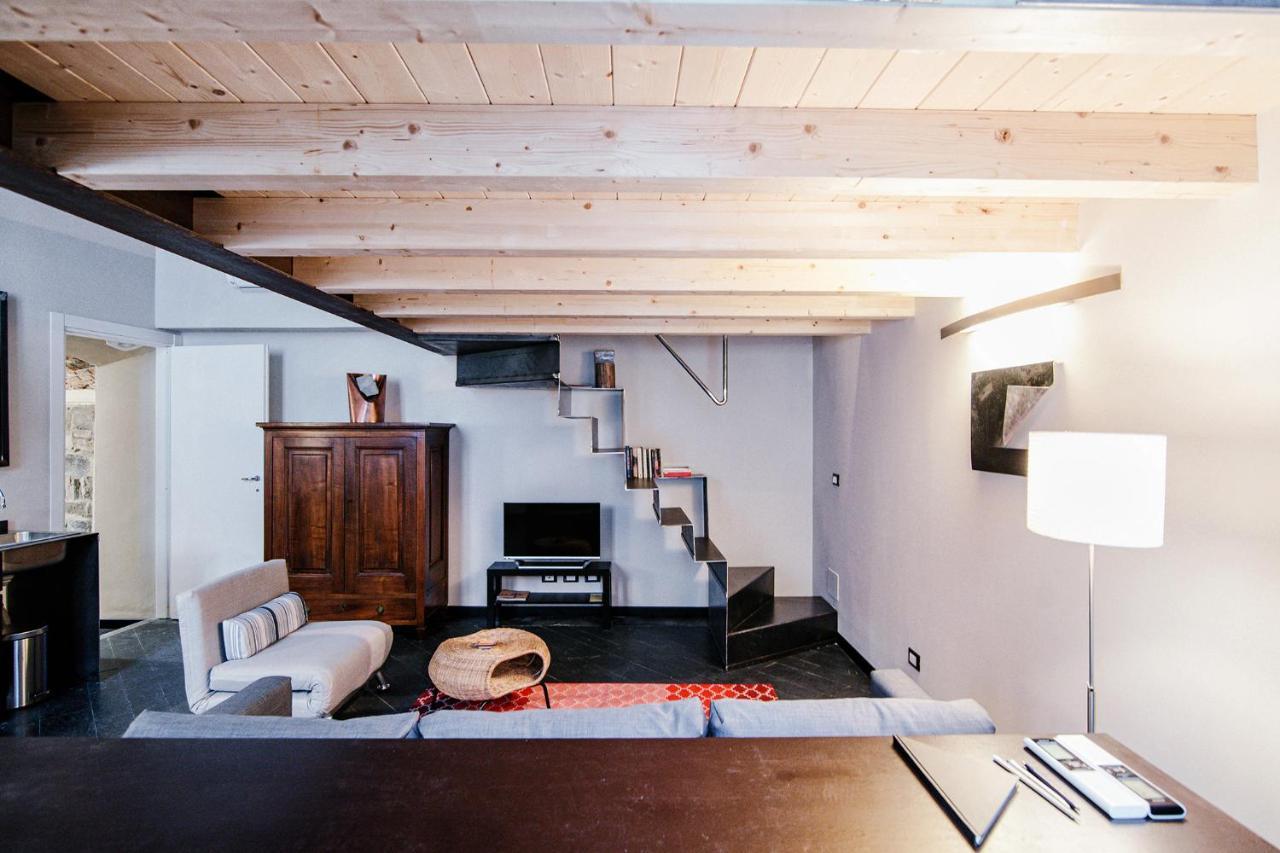 Palazzo Del Pero - The House Of Travelers Apartment *